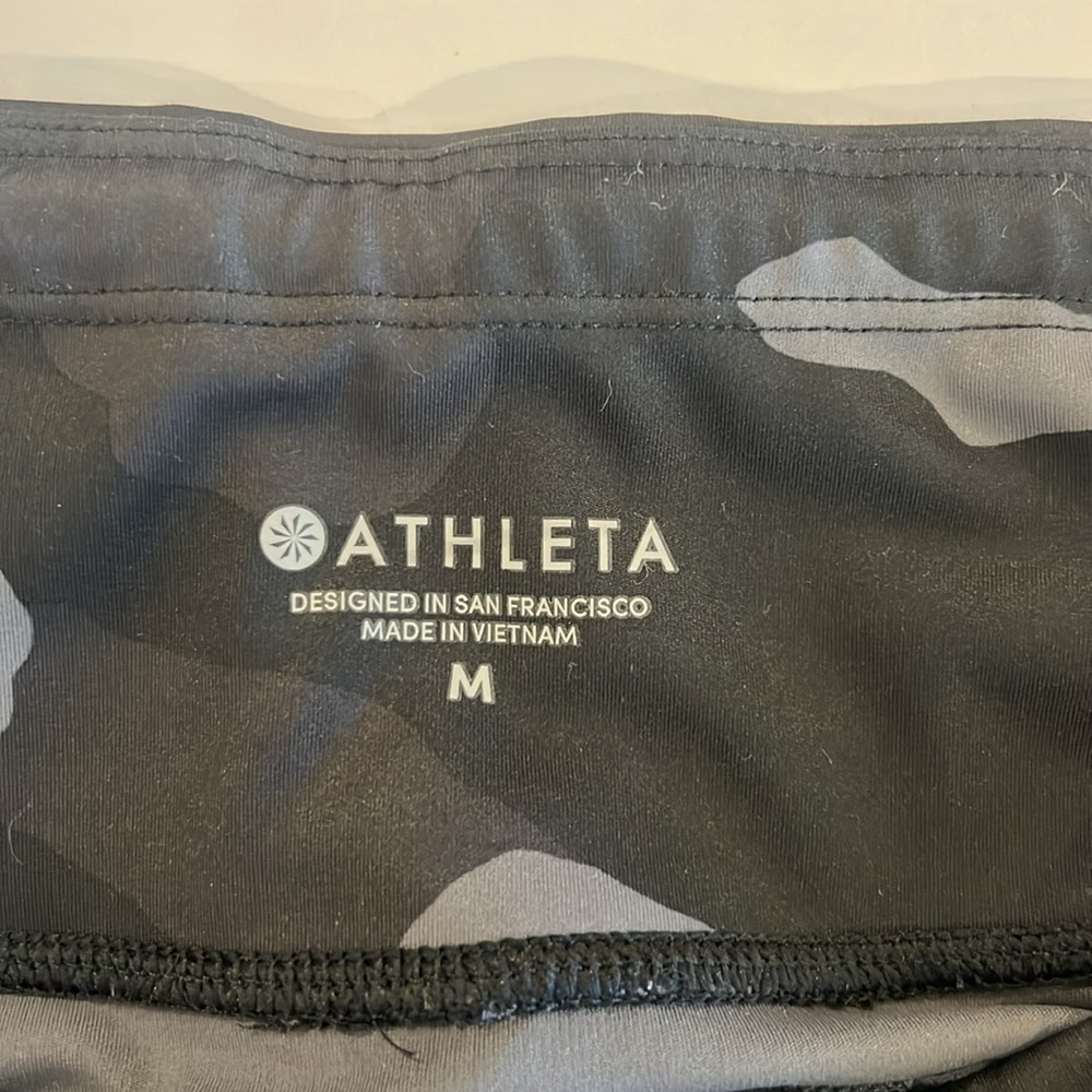 Athleta CamoUltimate Stash Pocket 7/8 Tight Size: M - Picture 4 of 8